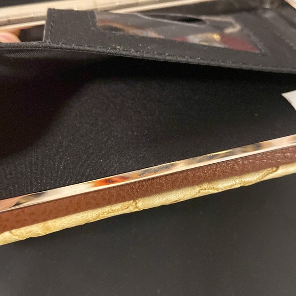 Montana west cross studded wallet 4.5" x 7.5" Guc - Picture 10 of 16